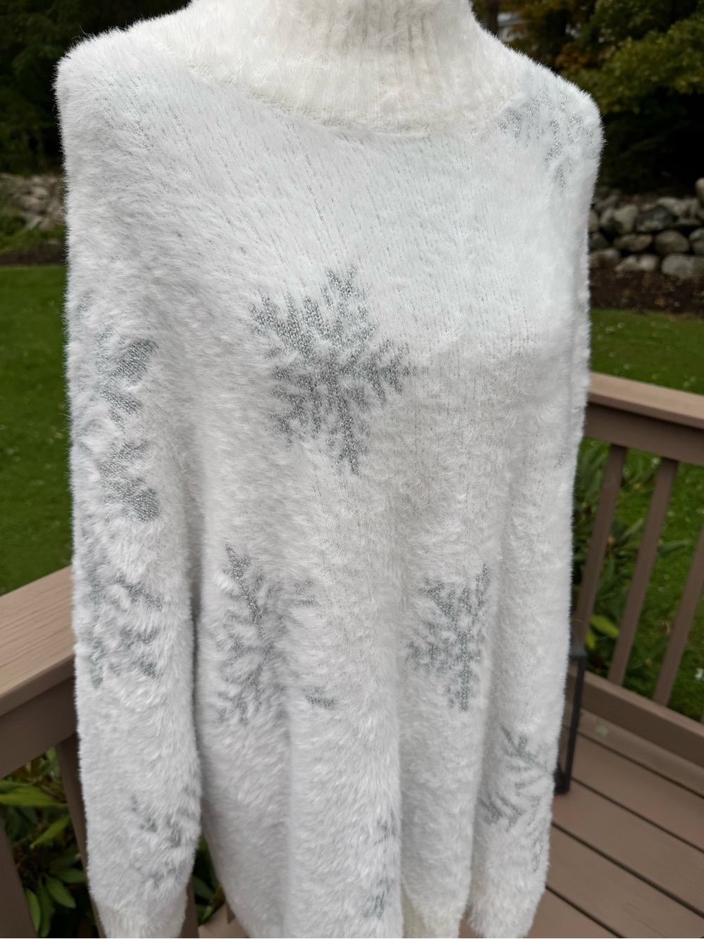 Torrid Fuzzy Snowflake metallic white Sweater